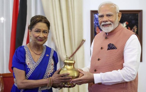 PM Modi Gifts Holy Water, Ram Mandir Replica to Trinidad PM Kamla Persad-Bissessar on Historic Visit